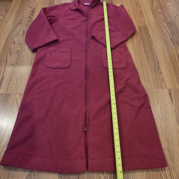 L.L. Bean Women’s Size L Full Zip Winter Fleece Warm Robe Cozy Deep Raspberry - Picture 8 of 10